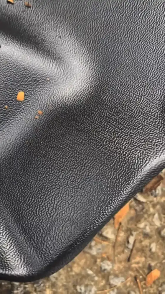 Sujeira sobre a borracha impermeável, fácil de limpar